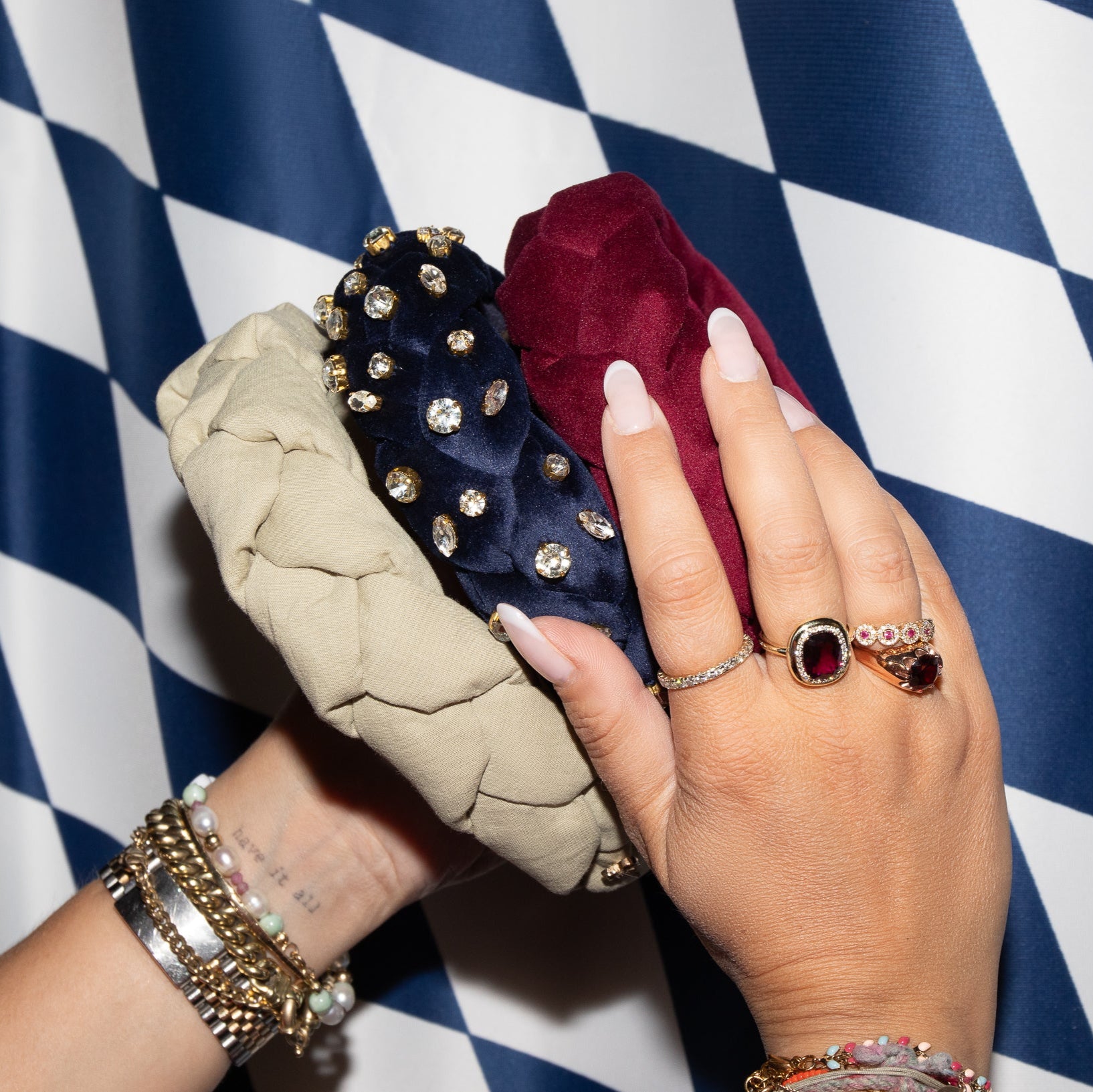 The COOL CROWN Wiesn Edition 2025 - The SISS BLISS GmbH