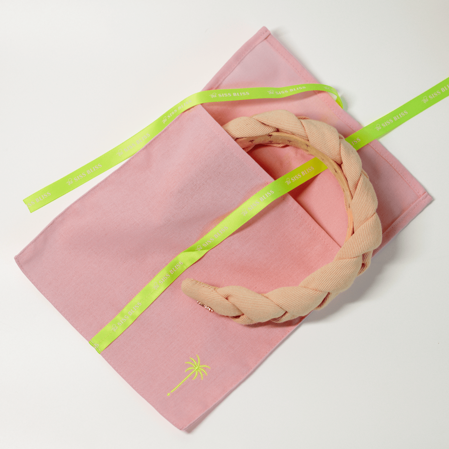 The COOL CROWN Spring Edition - BUTTERMILK GLAZE