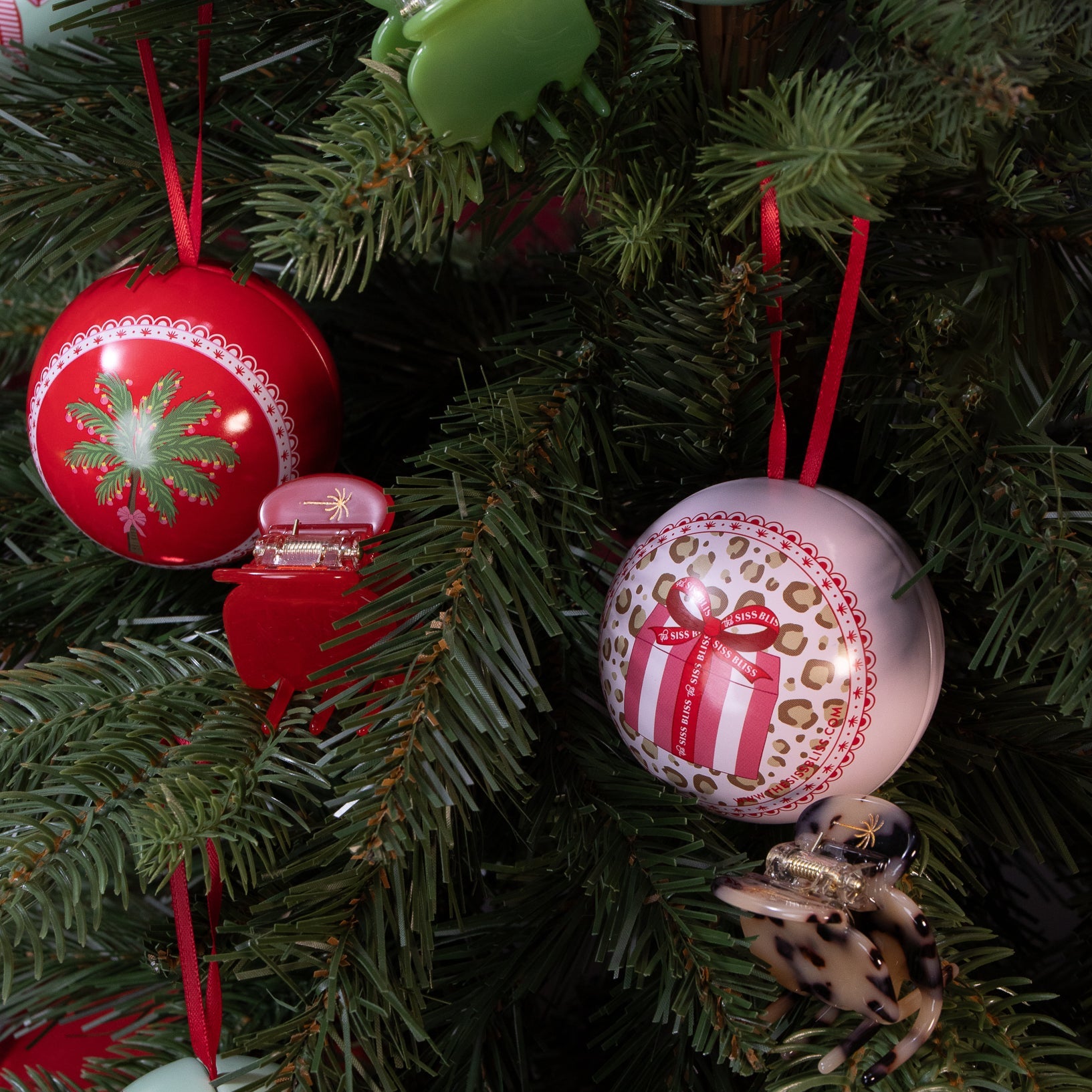 The HAIR WEAR Christmas Edition - The SISS BLISS